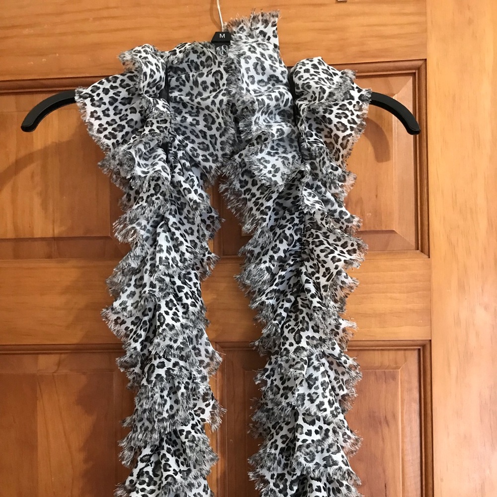 Leopard print ruffle scarf